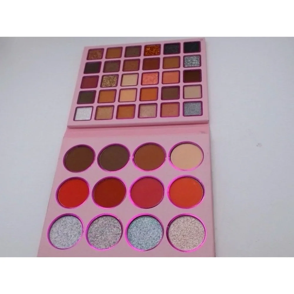Simply Bella - Blossom, Eyeshadow Palette, 37 Colors BRAND NEW